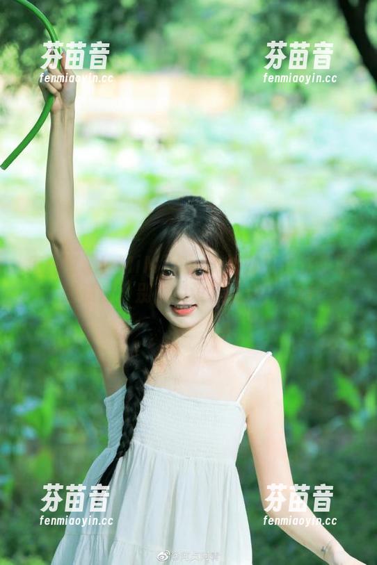疯狂收藏！MiMi Chan的弗里伦联动原图资源，别说我没提醒你！.txt